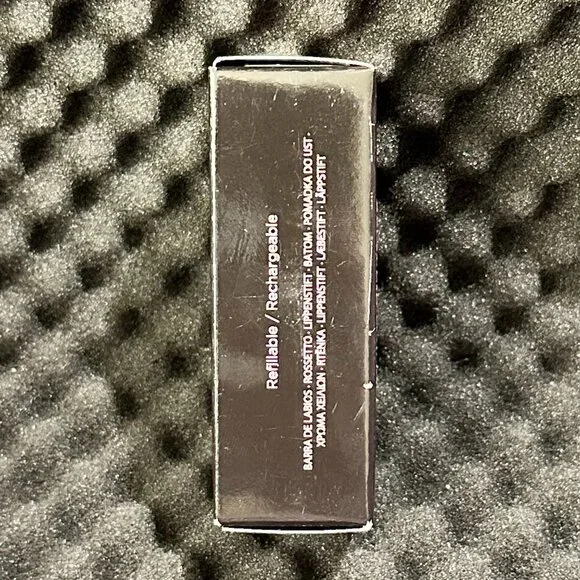 Laura Mercier Caviar Smoothing Matte Lipstick - Picture 6 of 10